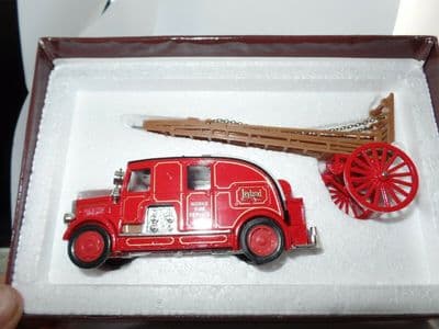 MATCHBOX YESTERYEAR YS-9 1936 LEYLAND CUB  FIRE ENGINE MIMB