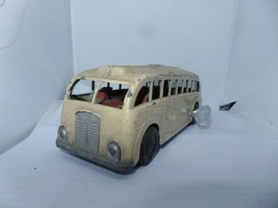 METTOY - CLOCKWORK POWERED COACH CREAM - GARAGE FIND