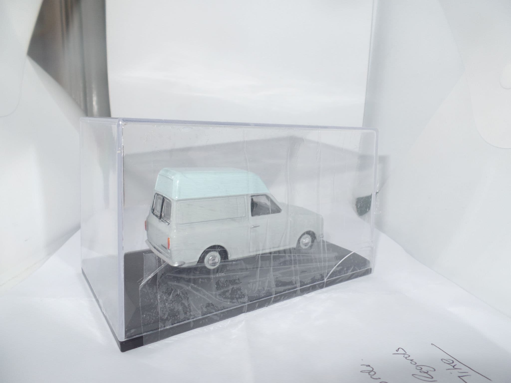 Oxford 43HA006 HA006 1/43 O Scale Bedford HA Van HiTop Grey