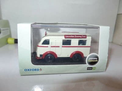 Oxford 76AK001 AK001 1/76 OO Scale Austin 3 Way Van Lancashire Evening Post
