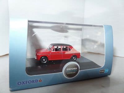 Oxford 76AUS002 AUS002 1/76 OO BLMC Austin 1300 Flame Red Black Vinyl Roof