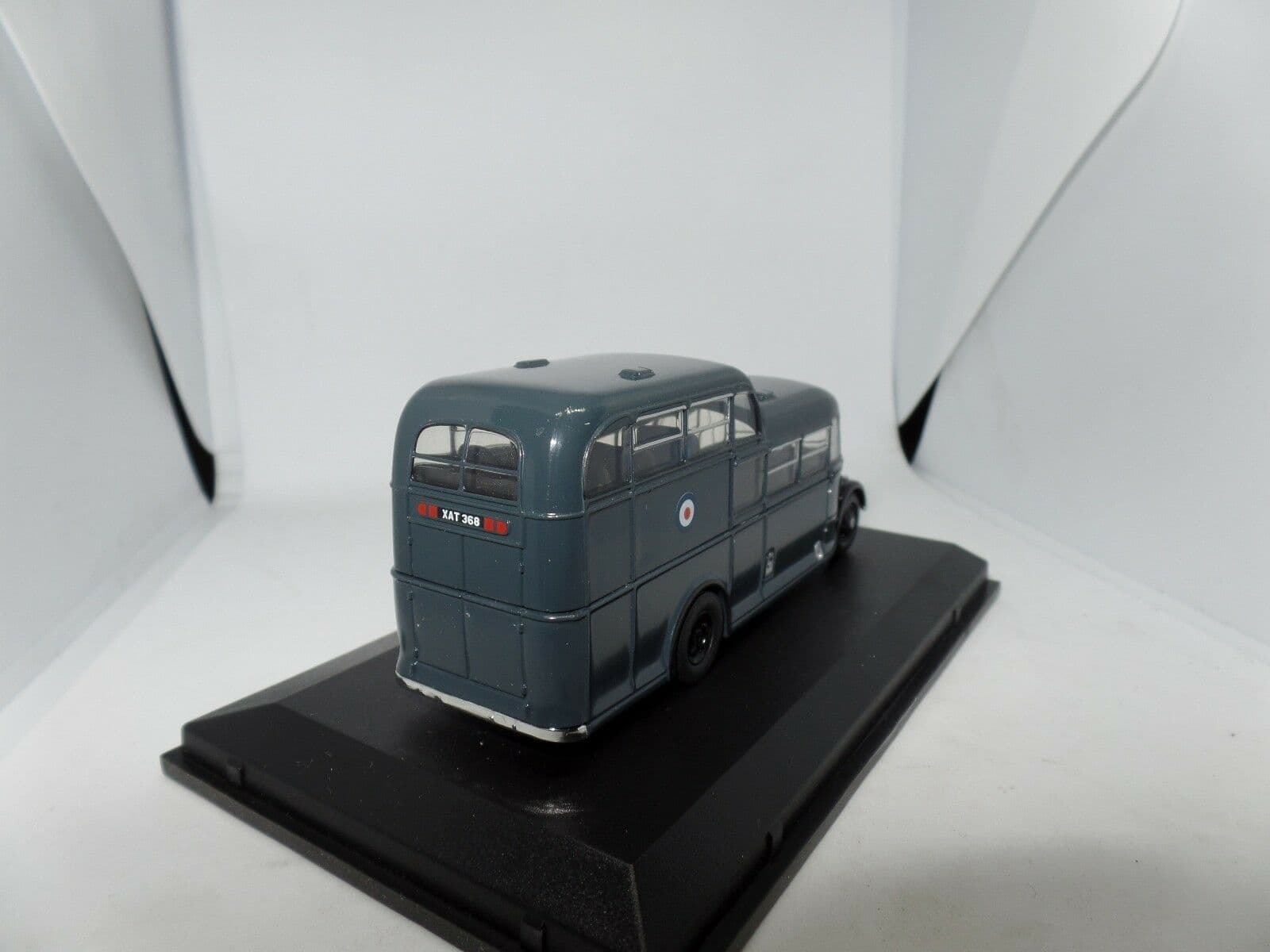 Oxford 76COM001 COM001 1/76 OO Commer Commando Coach Bus RAF Royal Air ...