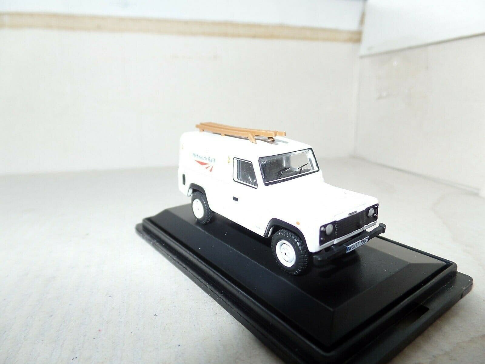 Oxford 76DEF008 DEF008 1/76 OO Land Rover Defender Network Rail Ladders