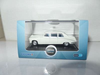 Oxford 76DS001 DS001 1/76 OO Scale Daimler DS420 White Limousine Wedding Car