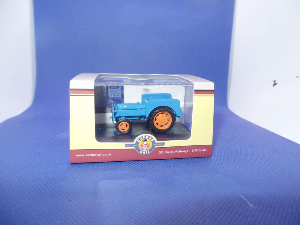 Fordson E27 Major with Spud wheels Blauw Limited Edition - Britains Fordson E27 Major with Spud wheels Blauw Limited Edition - Britains