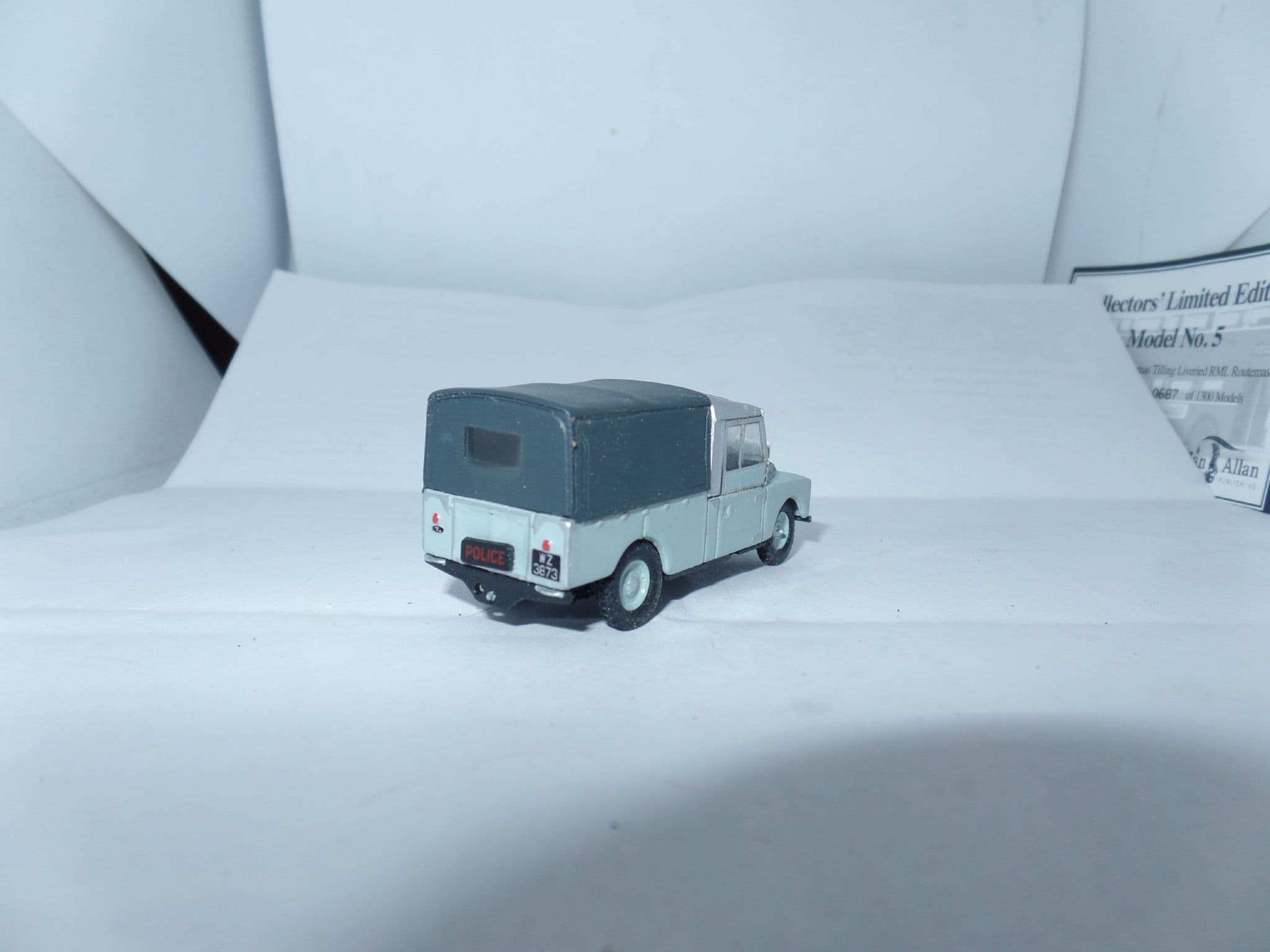 Oxford 76LAN1109006 LAN1109006 1/76 OO Scale Land Rover RUC Royal ...