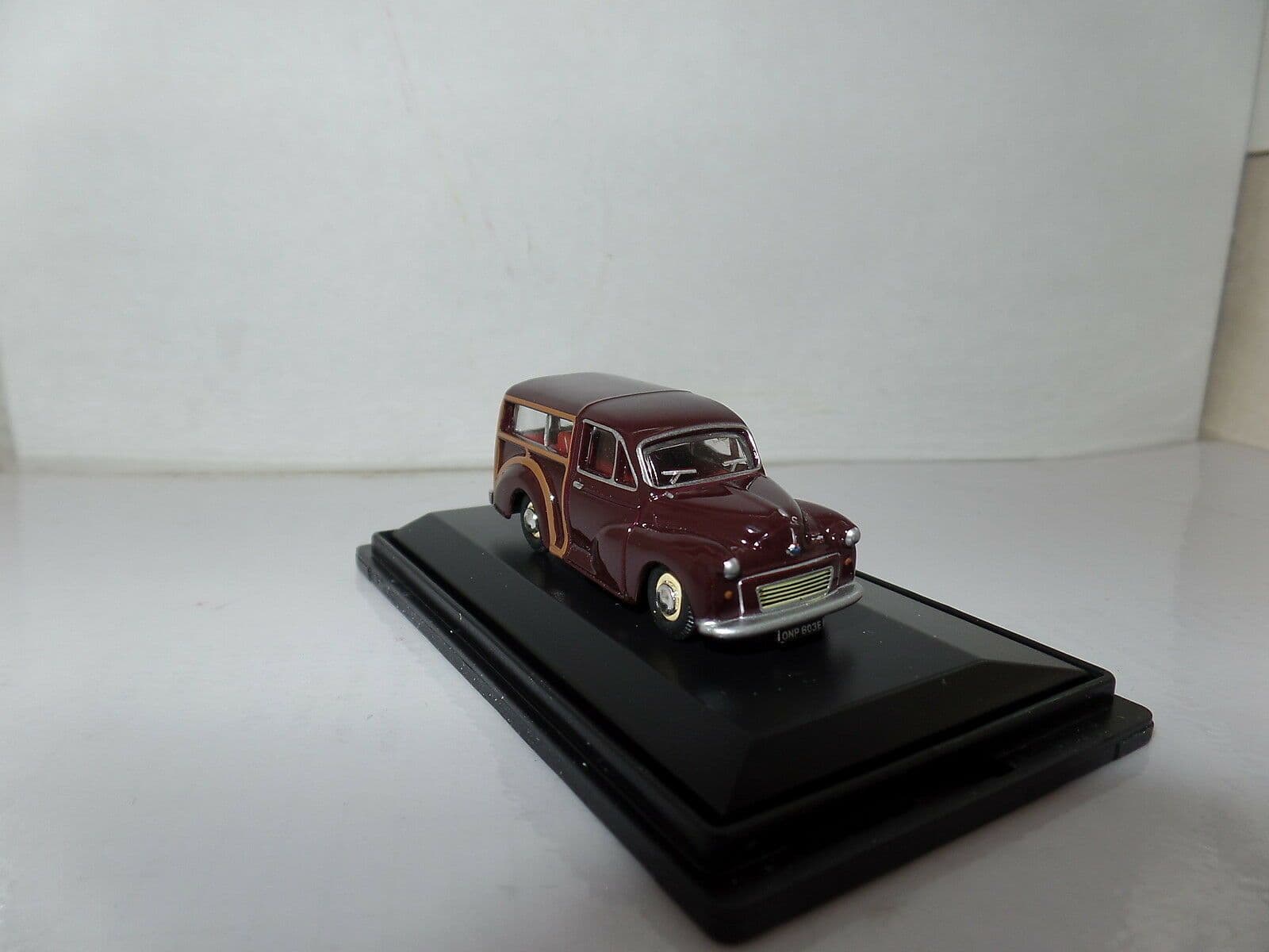 Oxford 76MMT003 MMT003 1/76 OO Scale Morris Minor 1000 Estate