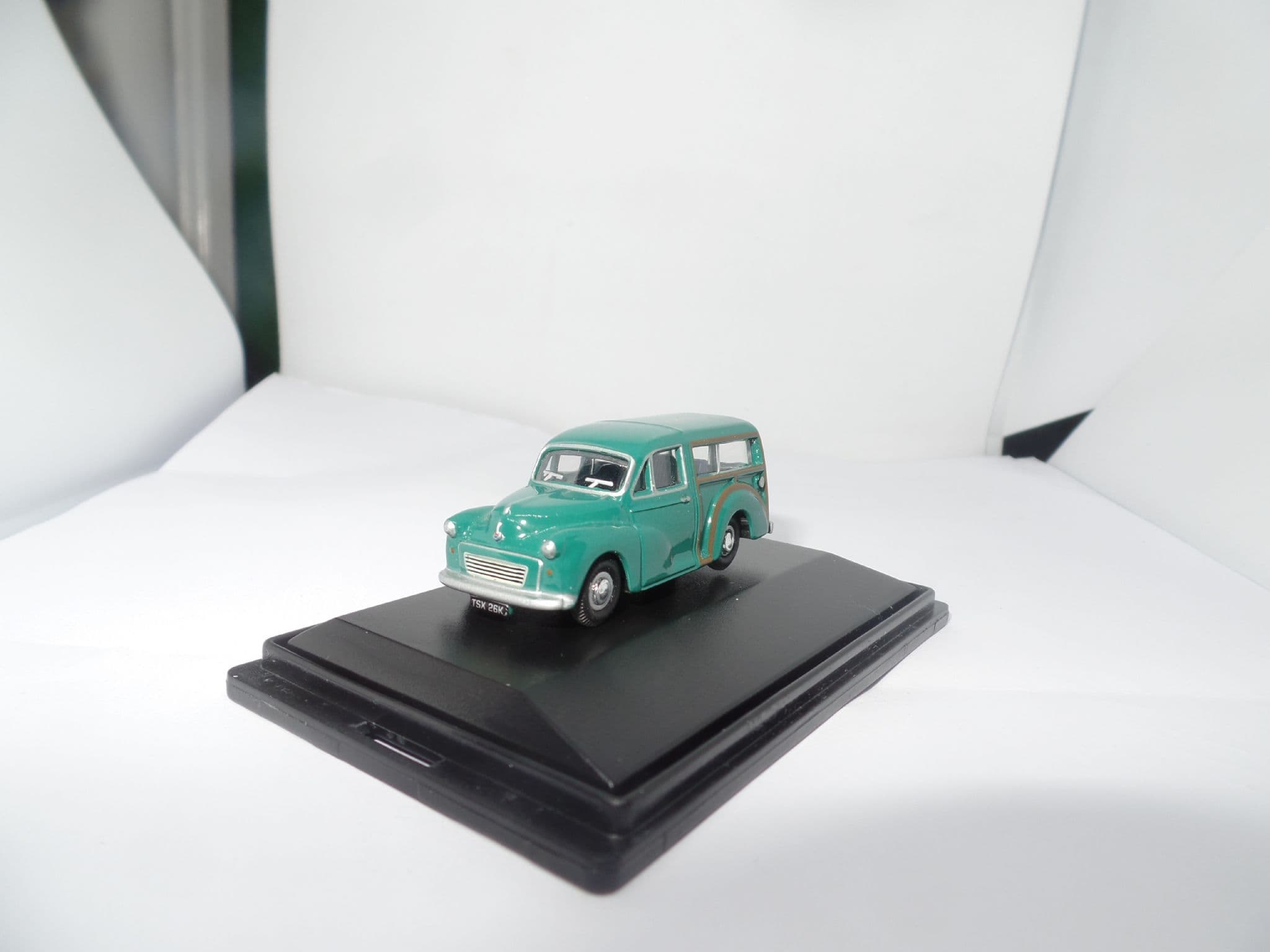 Oxford 76MMT005 MMT005 1/76 OO Scale Morris Minor Traveller 1000