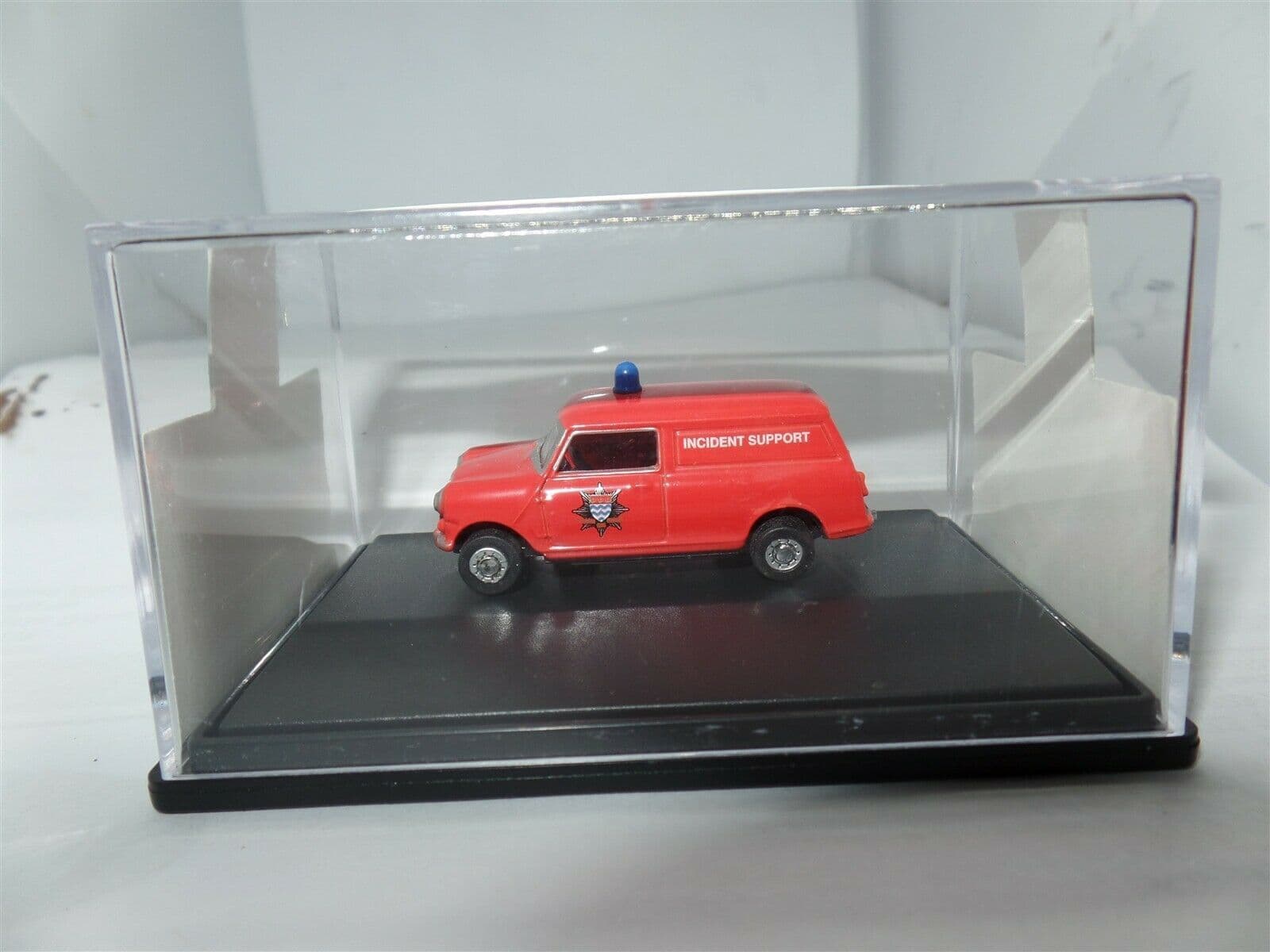 値下げ【レアモデル】Oxford mini van 1/43 値下げ中【レアモデル】Oxford mini van 1/43 - メルカリ
