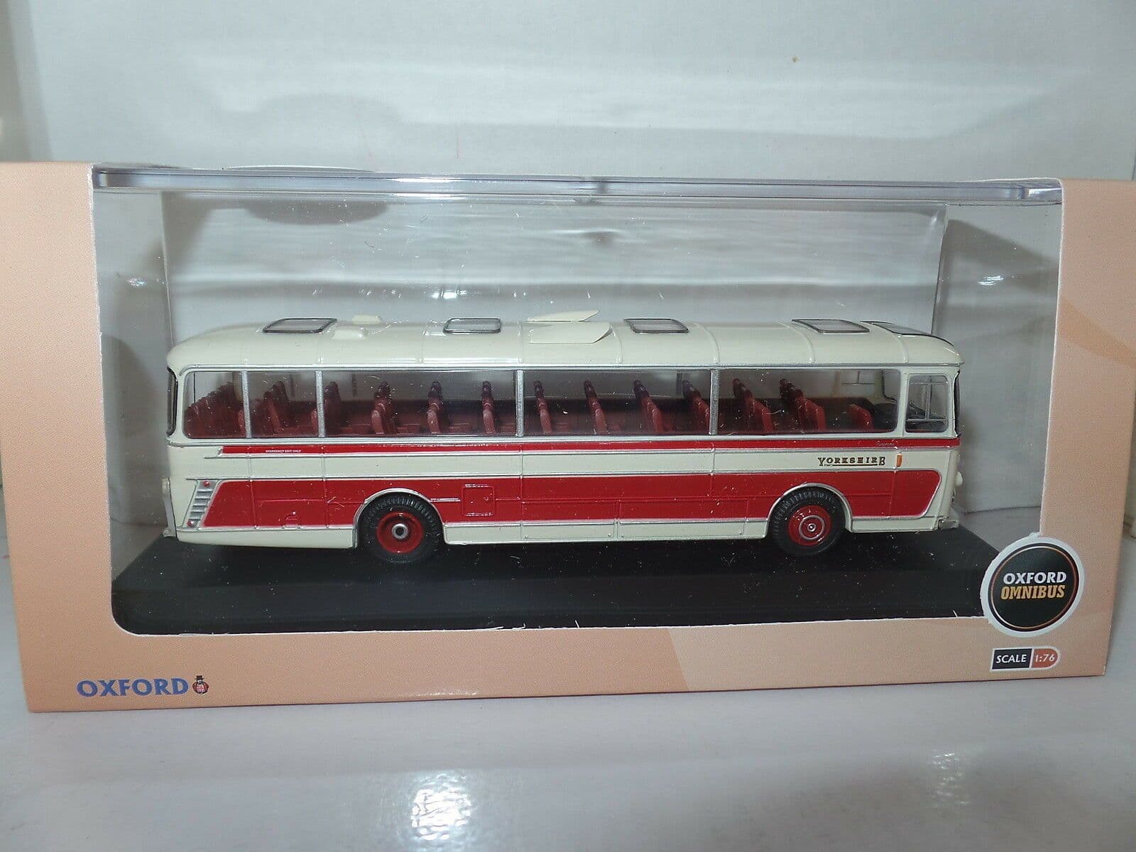 1:76 Scale Oxford Diecast 76PAN008 Plaxton Panorama Coach A.Timpson