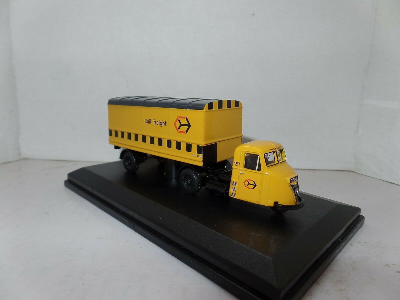 Oxford Diecast 76WE001 - Galleggiante Latte Scala 1:76 Per Diorami Ferroviari