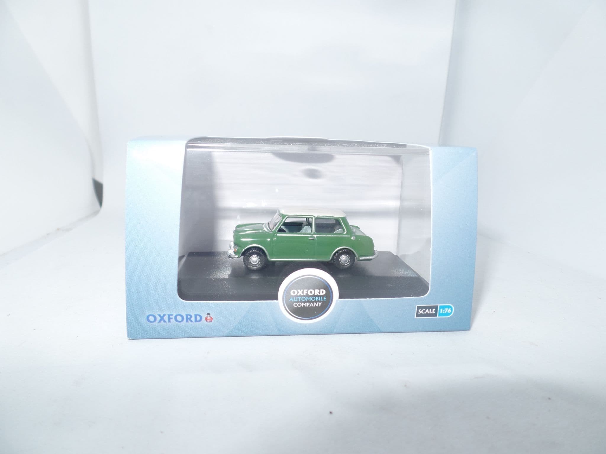 Modellino Oxford Diecast 1:76 Riley Elf 1961 - Verde Cumberland E Bianco - Scala OO