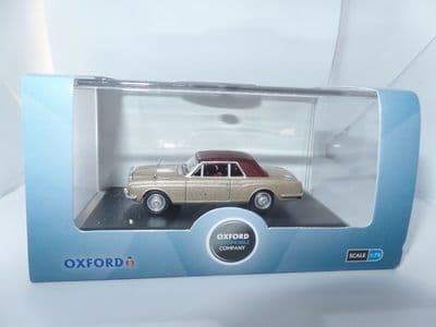 Oxford 76RRC002 RRC002 1/76 OO Rolls Royce Corniche Convertible Sand Red Closed