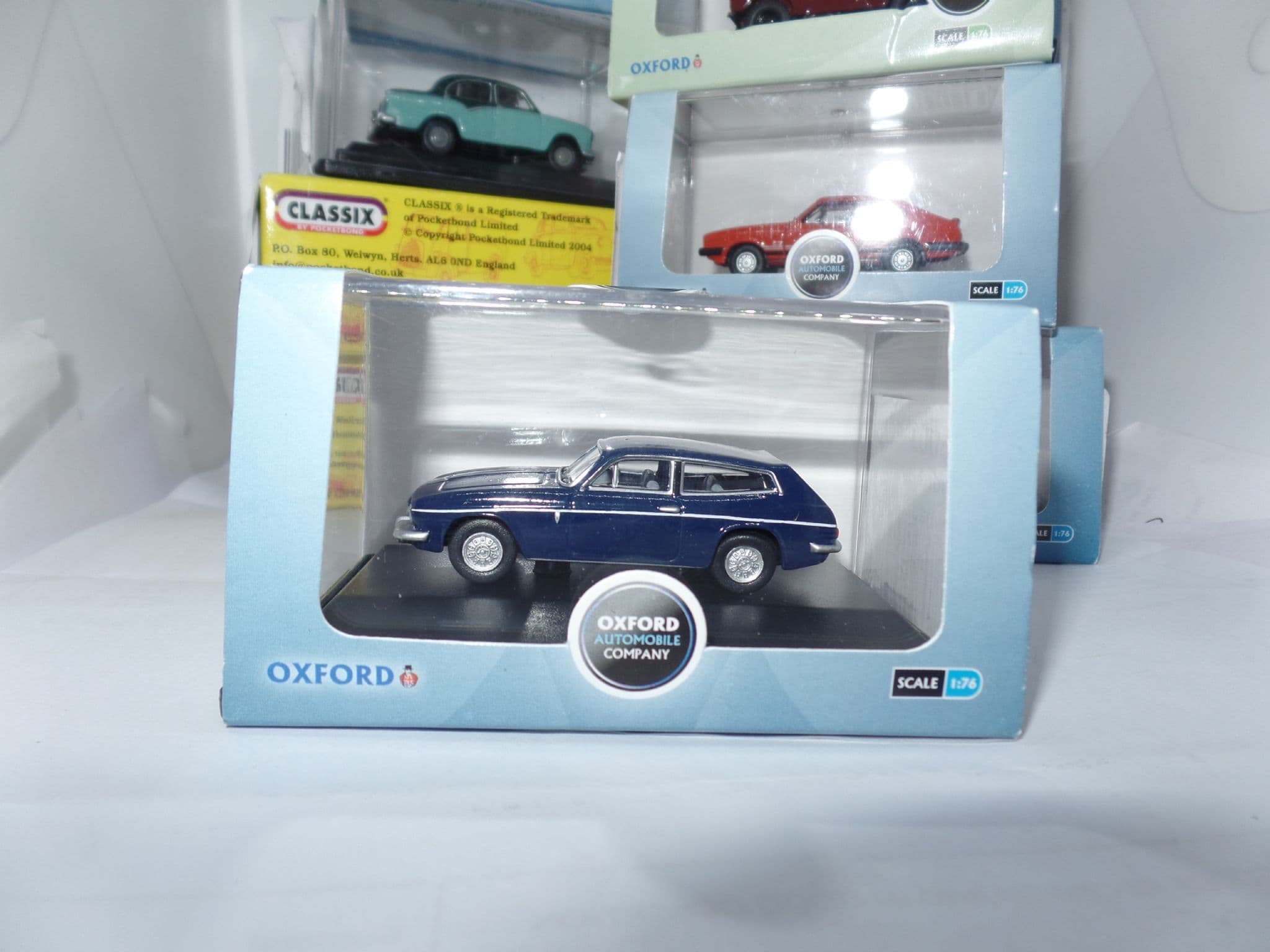 Modèle Réduit Oxford Diecast 1/76 - Reliant Scimitar GTE 1968 Gris (76RS004) Retiré