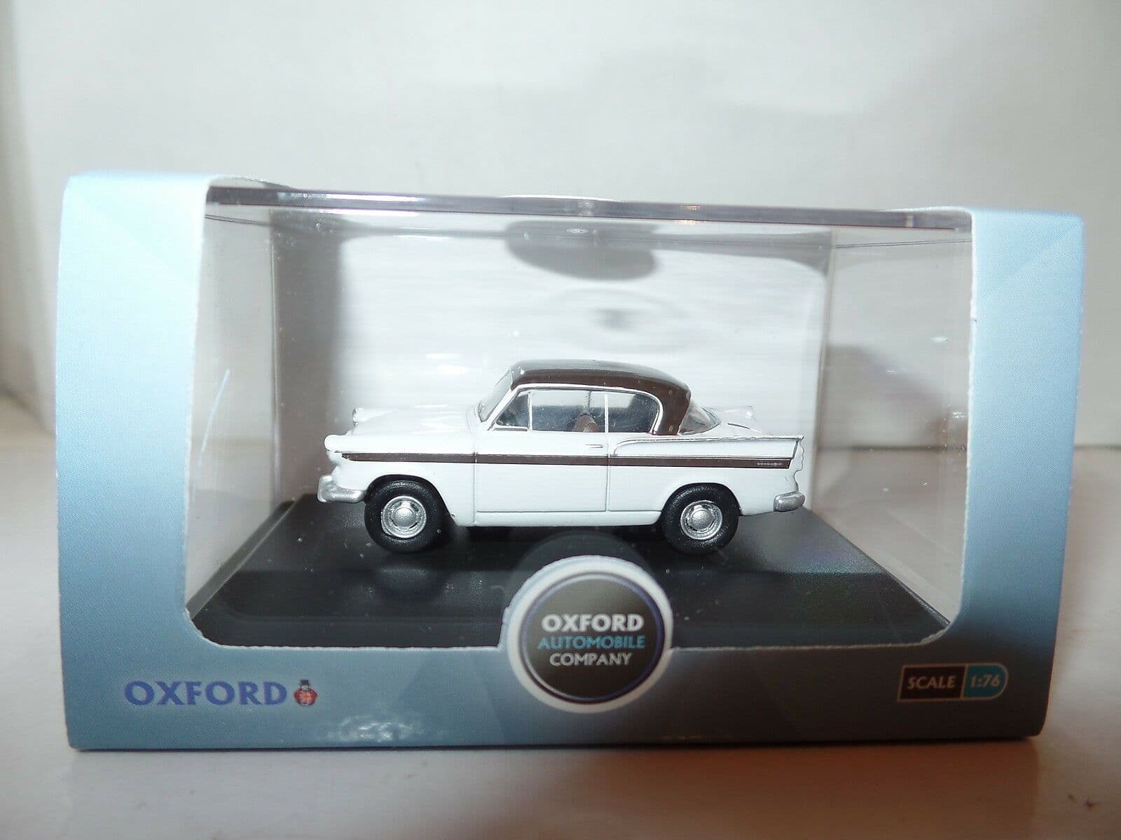 thumbnail image 2 of Oxford Diecast 1:76 OO Gauge Riley Elf MkIII - Arianca Beige/Pale Ivory (Model 76RE001) 2 of 2