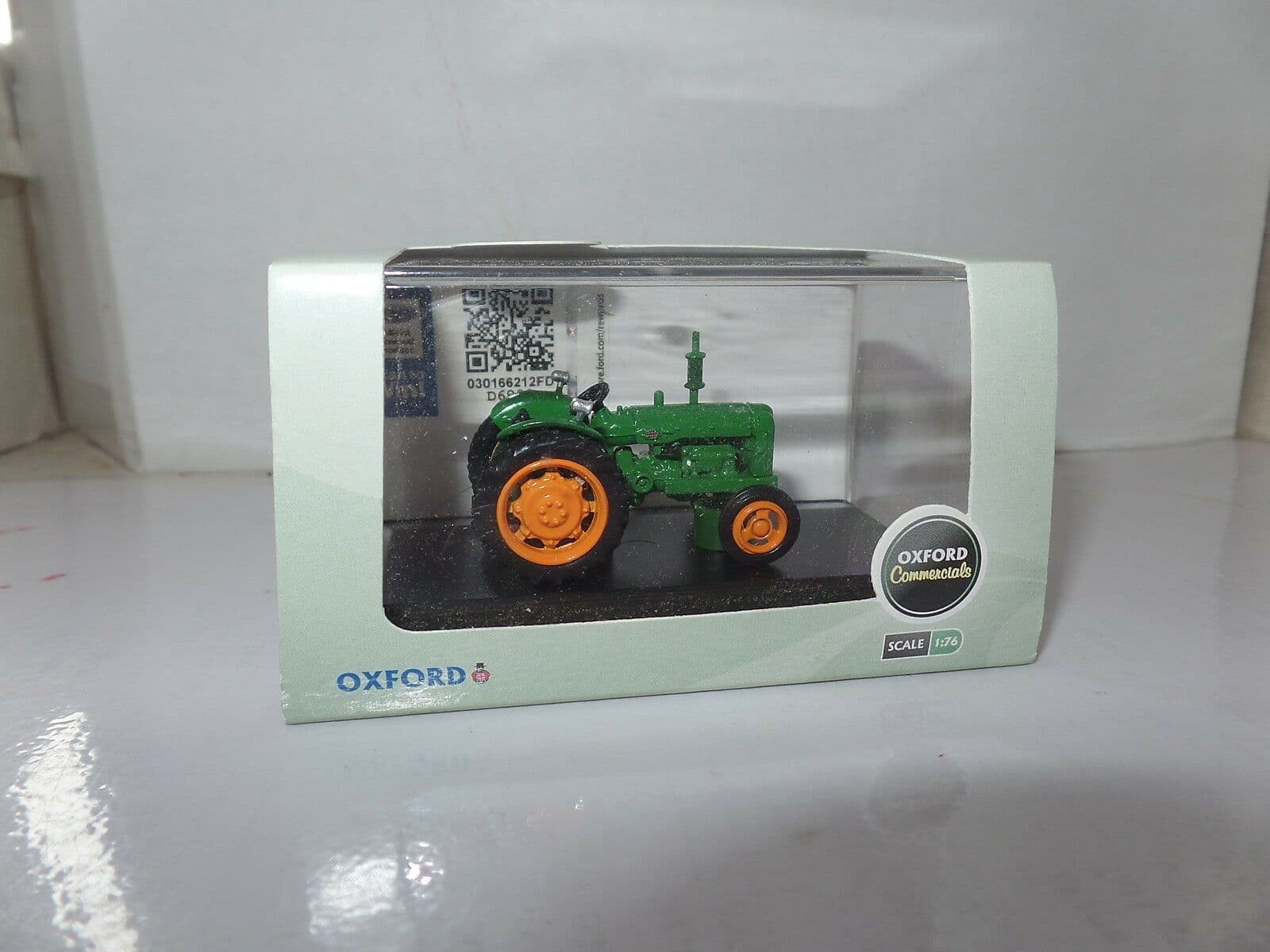 Oxford 76TRAC002 Trac002 1/76 OO Scale Ford Fordson Tractor Green