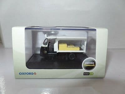 Oxford 76WE001 WE001 1/76 OO Scale Wales Edwards Milk Float Express Dairy