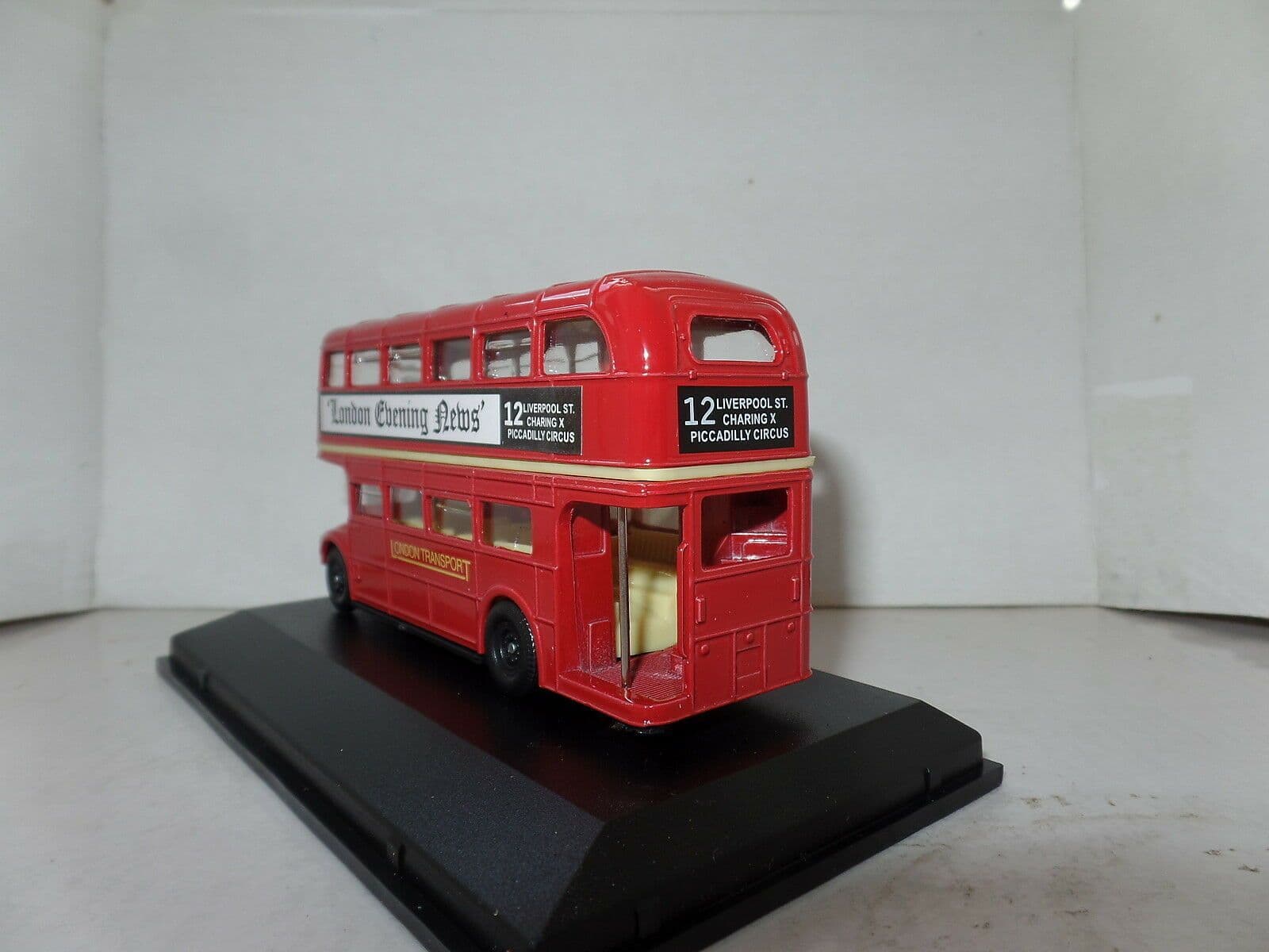 Oxford LD001 Routemaster Bus London Transport Evening News