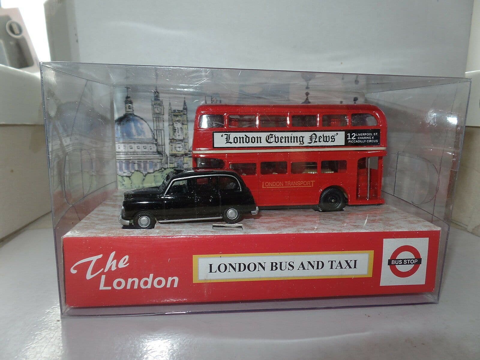 Nuovo Oxford Diecast - Set Regalo Autobus E Taxi Di Londra - Foto 3