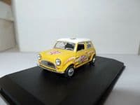 Oxford 43MIN022 MIN022 1/43 O BLMC Mini Car Just Divorced Yellow Ball & Chain