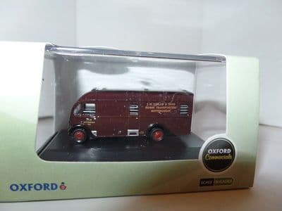 Oxford NAH003 N Gauge 1/148 Scale Albion Horsebox J H Taylor & Sons
