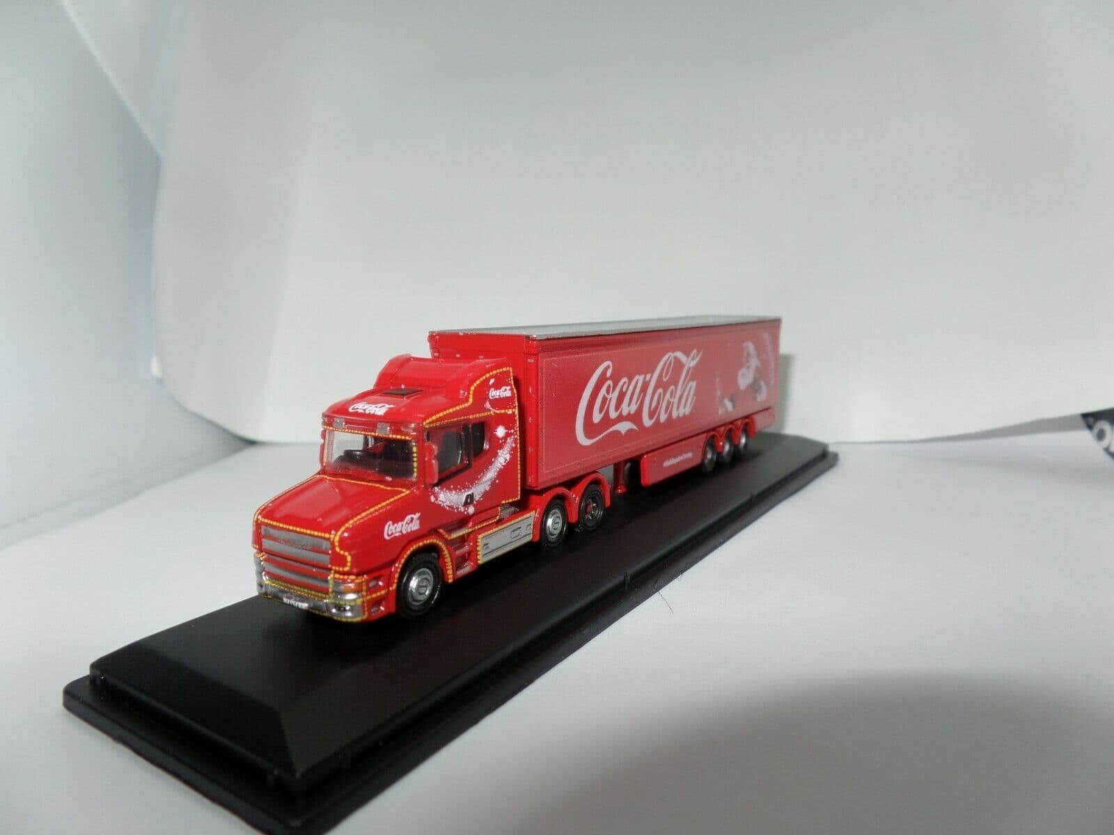 ミニカー Coca-Cola Scania T Cab Christmas Truck Oxford NTCAB007 NTCAB007CC N Gauge 1/148 Scania T Cab Coca Cola