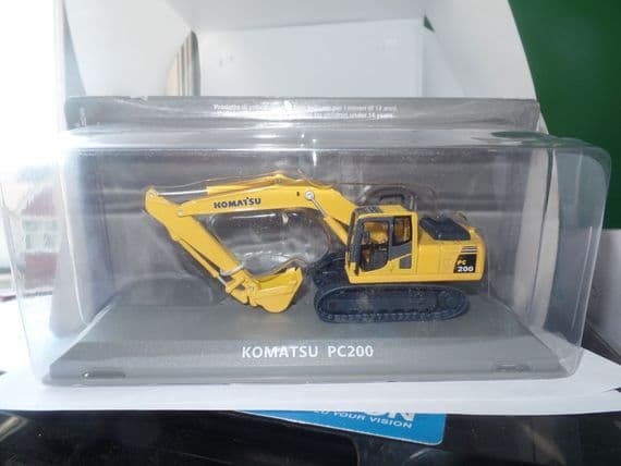 PC01 1/72 Scale Construction Komatsu PC 200 Earthmoving machine