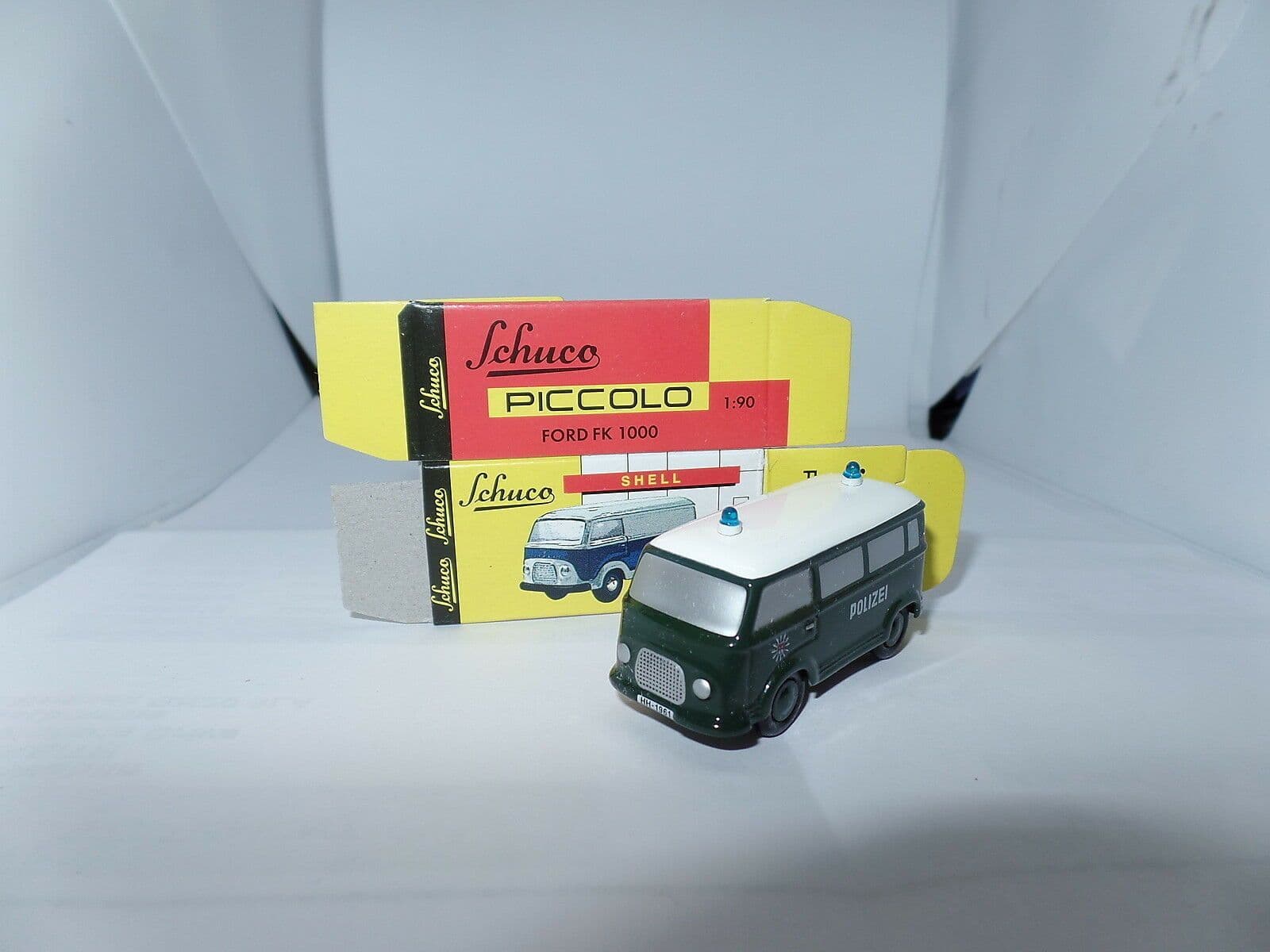 Ford FK1000 Bus + Vespa 1958 Bleu / Blanc Crème 1/43 Schuco 450320000