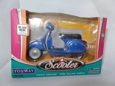 Toy Way Vespa PX125 Scooter 1/16 scale 115mm long in Blue
