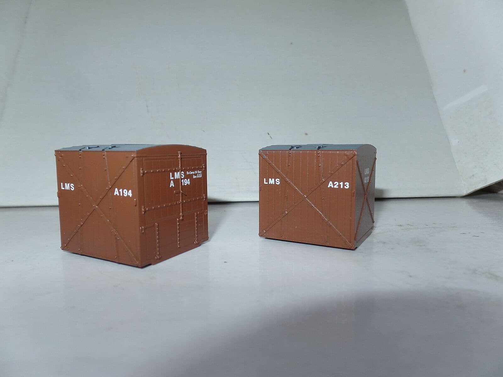 Unit Models OO-153P 2X Type A containers LMS Bauxite Nos A194 A213