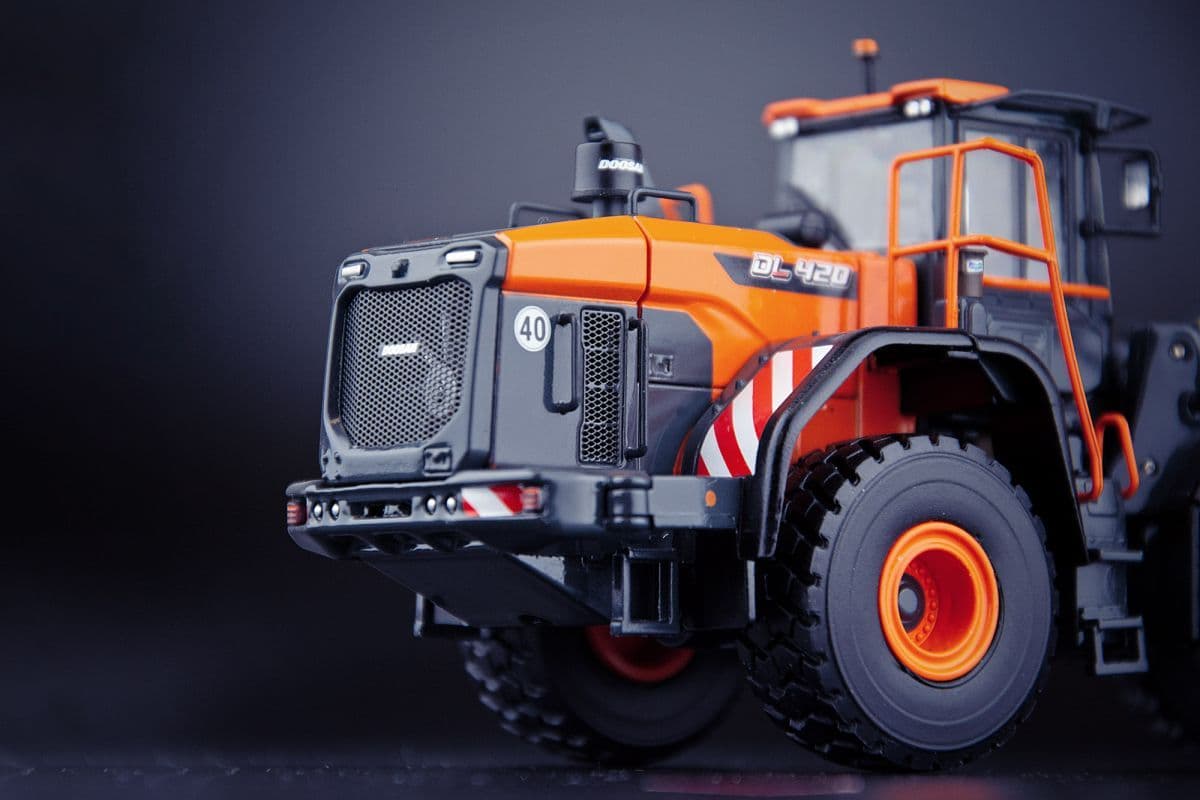 1:40 DOOSAN DL420A Wheel Loader Diecast Model ホイールローダ 新品