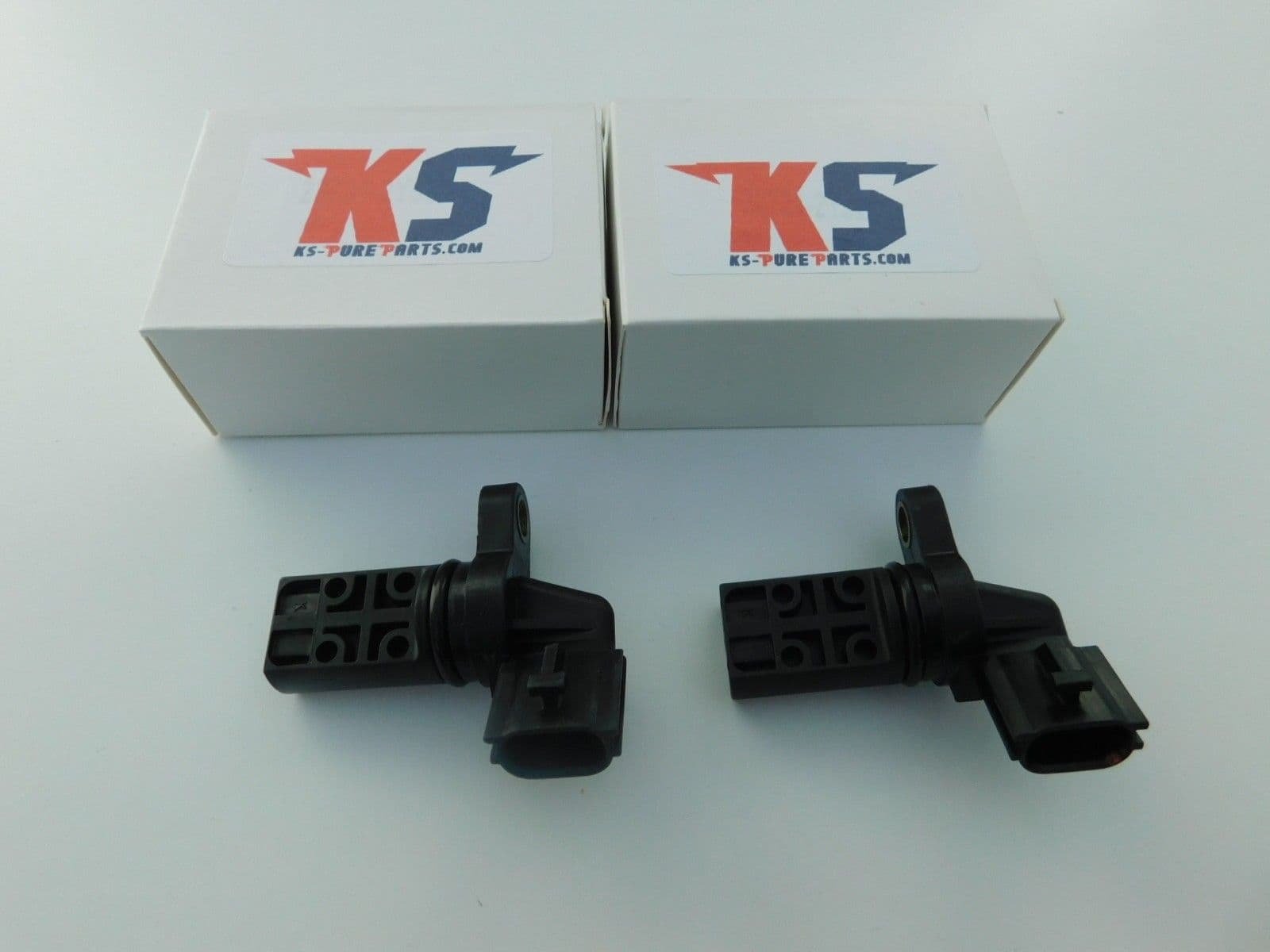 NISSAN ELGARND E51 3 5 V6 2 CAMSHAFT POSITION SENSORS X2