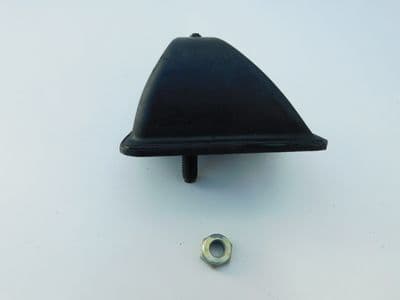 NISSAN TERRANO FRONT BUMP STOP & NUT