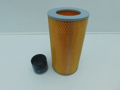 TOYOTA REGIUS 2.7i  OIL FILTER  & AIR FILTER