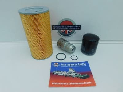 TOYOTA REGIUS 3 PIECE SERVICE KIT & SERVICE RECORD BOOKLET