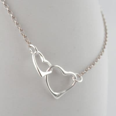 Beautiful Sterling Silver 925 Entwined Hearts Necklace