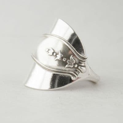 Handmade Antique Sterling Silver Chunky Floral Pattern Spoon Ring date 1938