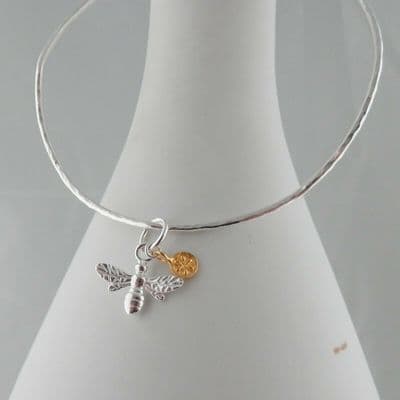 Sterling Silver 925 Wavy Skinny Stacking Bangle Bee and Daisy Charm Bracelet