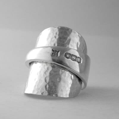 Stunning Handmade Antique Sterling Silver 925 Hammer Finish Spoon Ring date 1924