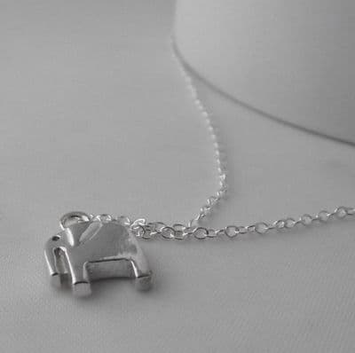 Stunning Handmade Solid Sterling Silver Lucky Cute Retro Elephant Pendant Sterling Chain