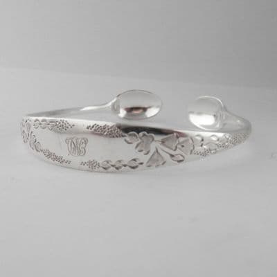 Stunning Solid Sterling Silver Bright Cut Floral Sugar Tong Bangle Bracelet date 1908