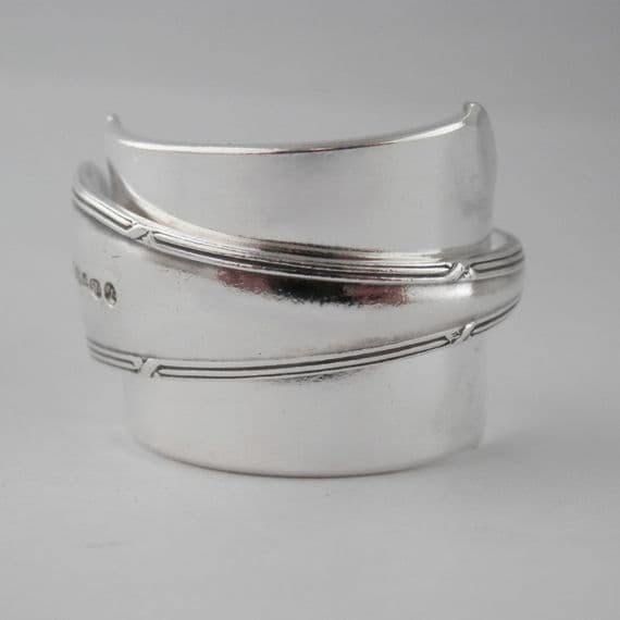 Unusual Heavy Folded Spoon Ring Sterling Jubilee Hallmark 2022