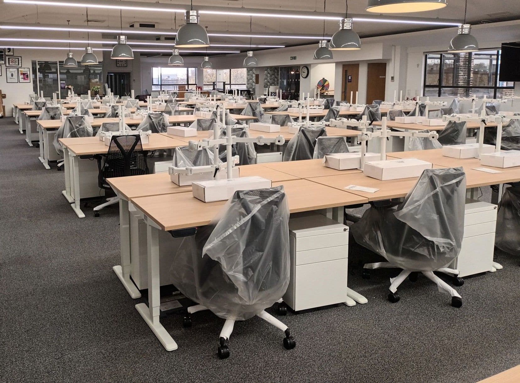 Why Desk Decisions Matter More Than You Think in an Office Fit-Out