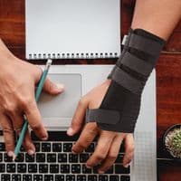 Adjustable Wrist Wrap – Lightweight Comfort in 3 Sizes