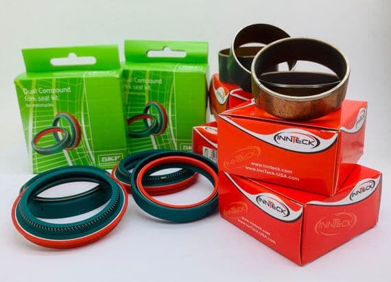 Suzuki SKF Dual Compound Fork Seals and Innteck Bushes