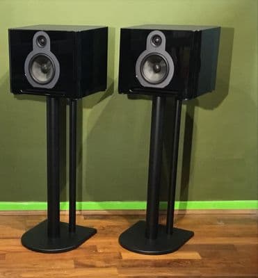 QM10 MK2's (PIANO BLACK)