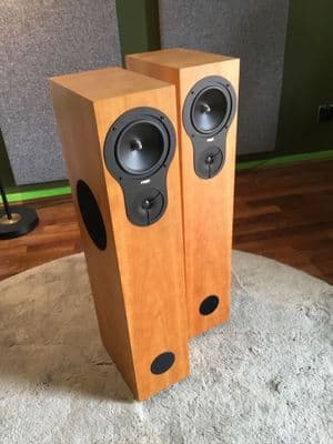 Rega RX-3's Cherry 027723