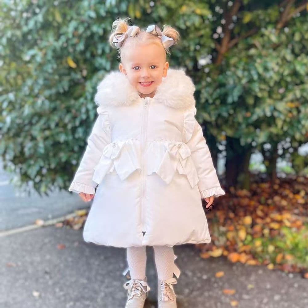 White Fur Little Girl Faux Fur Jackets Il Gufo Faux-fur Hooded