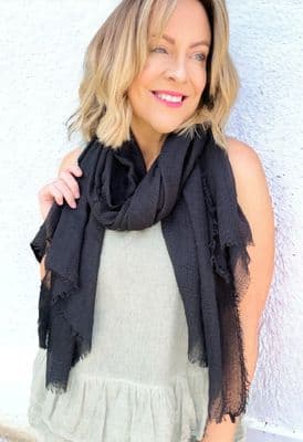 6477 BLACK Ladies Soft Feel Plain Scarf