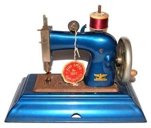 #981 Casige Toy Sewing Machine
